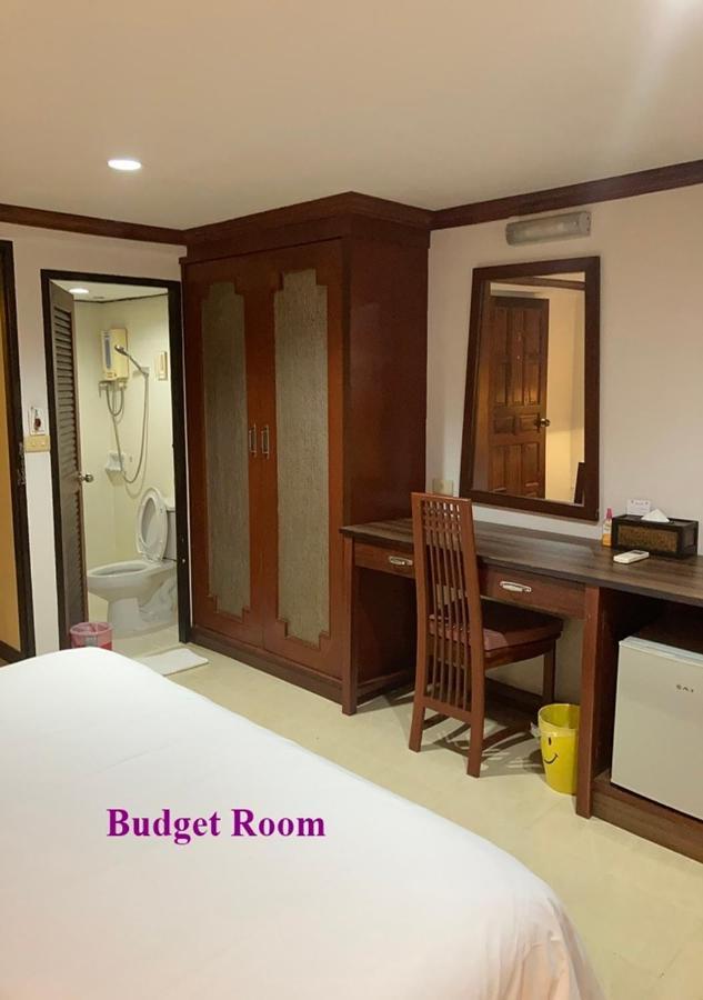 Hotel Le Tanjong House Patong Exterior foto