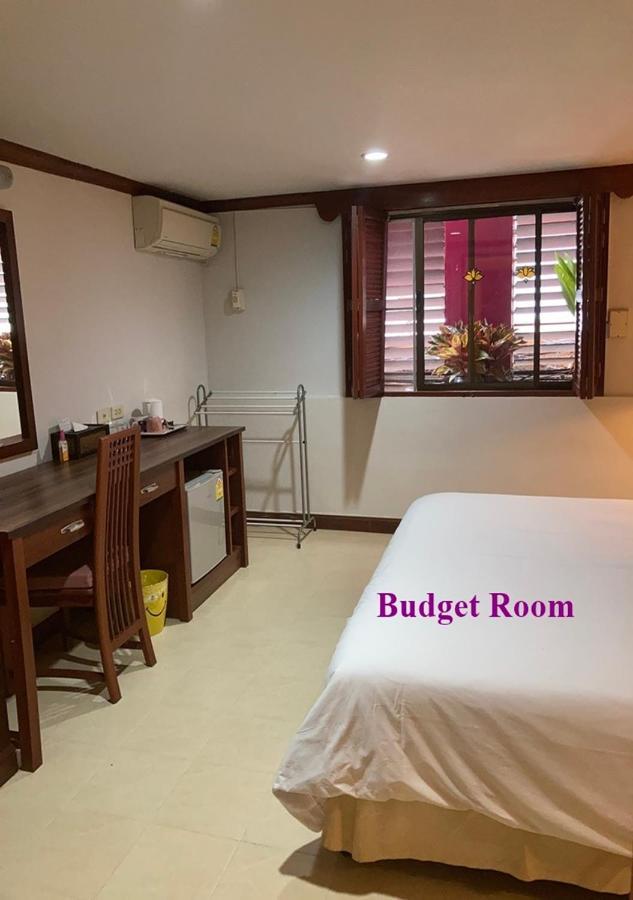 Hotel Le Tanjong House Patong Exterior foto